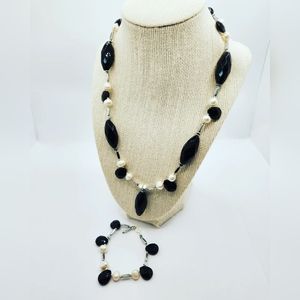 Faceted Black Agate, Freshwater Pearl necklace and bracelet set